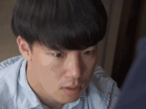 ミニスカなのにノーパン…マンチラで誘惑する変態女子高生に中出しする寝取られセッ○スGIF画像